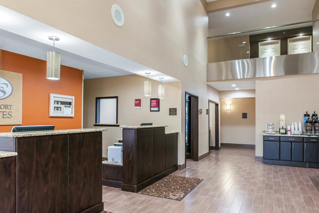 Comfort Suites Terre Haute University Area Exterior photo